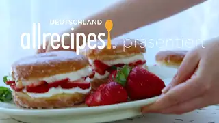Mini-Erdbeertorte aus Donuts