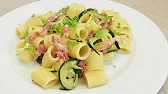 Nudeln mit Zucchini und Speck